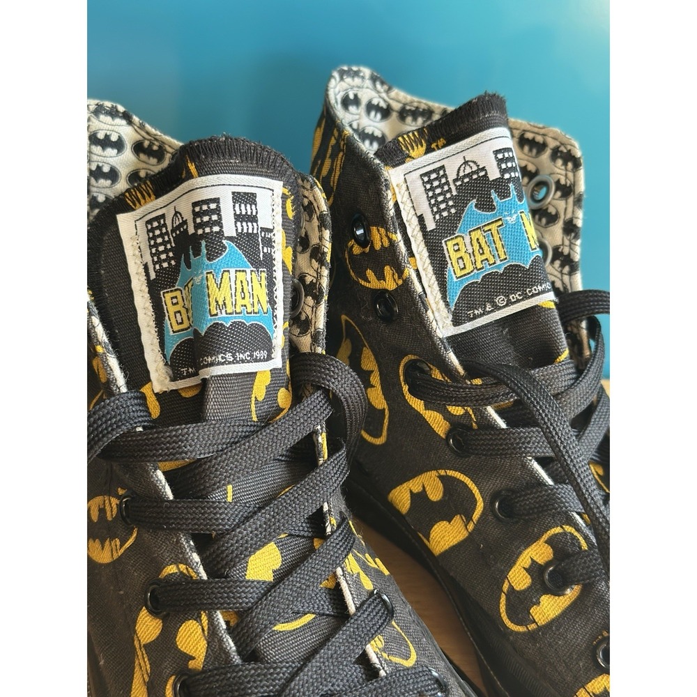 vintage 1989 Batman hi-tops by Converse Size 5.5 - Picture 2 of 12